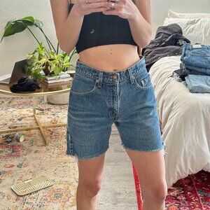 Levis boyfriend mid length shorts